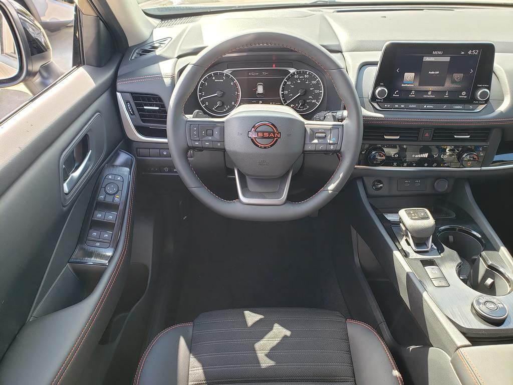 2026 Nissan Rogue SV photo 10