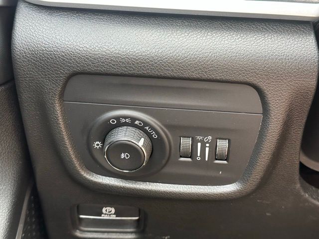 2022 Jeep Grand Cherokee Limited photo 17