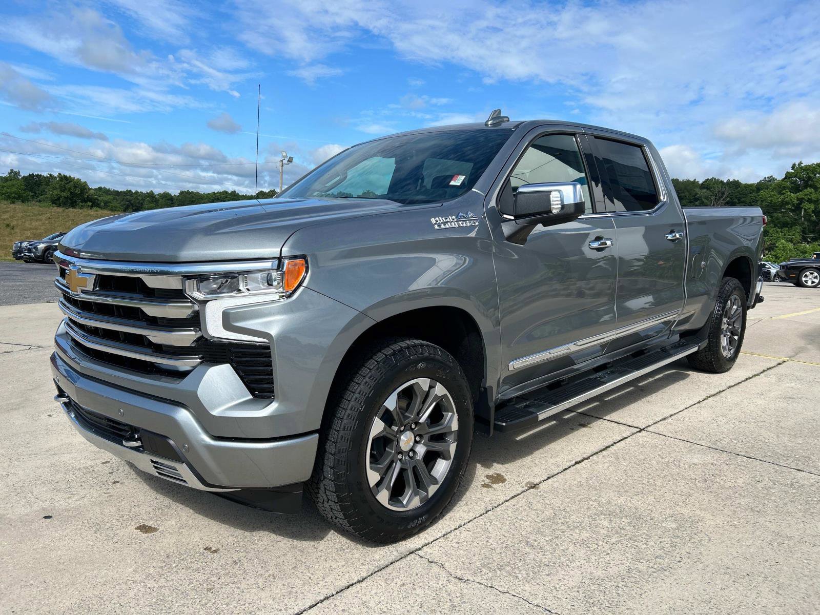 2025 Chevrolet Silverado 1500 High Country photo 8