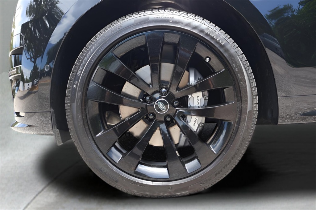 2025 Land Rover Range Rover Sport SE photo 8
