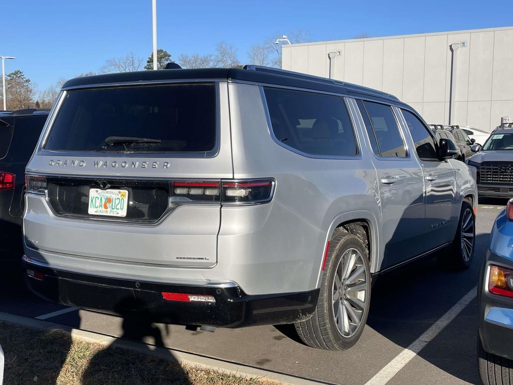 2023 Jeep Wagoneer L Series II photo 4