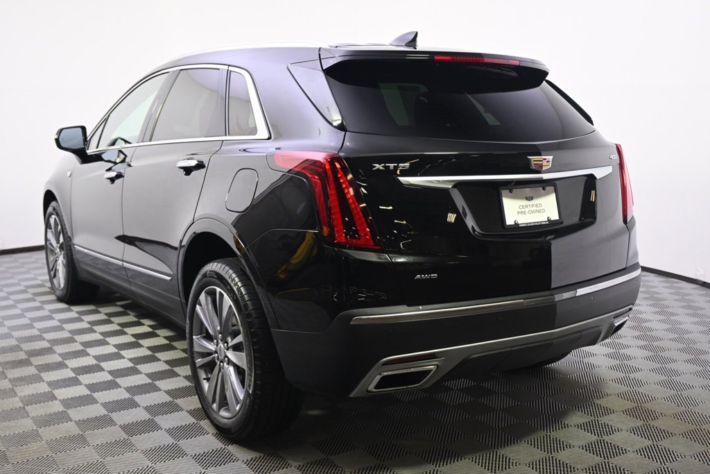 2025 Cadillac XT5 Premium Luxury photo 3