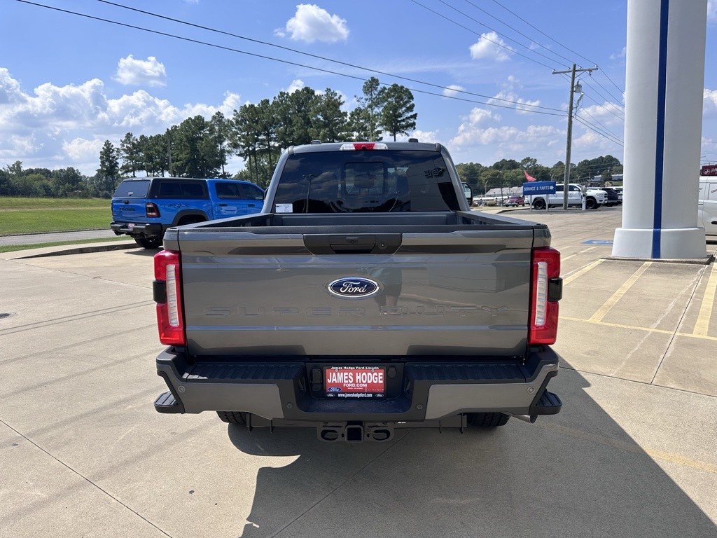 2026 Ford F-250 photo 2