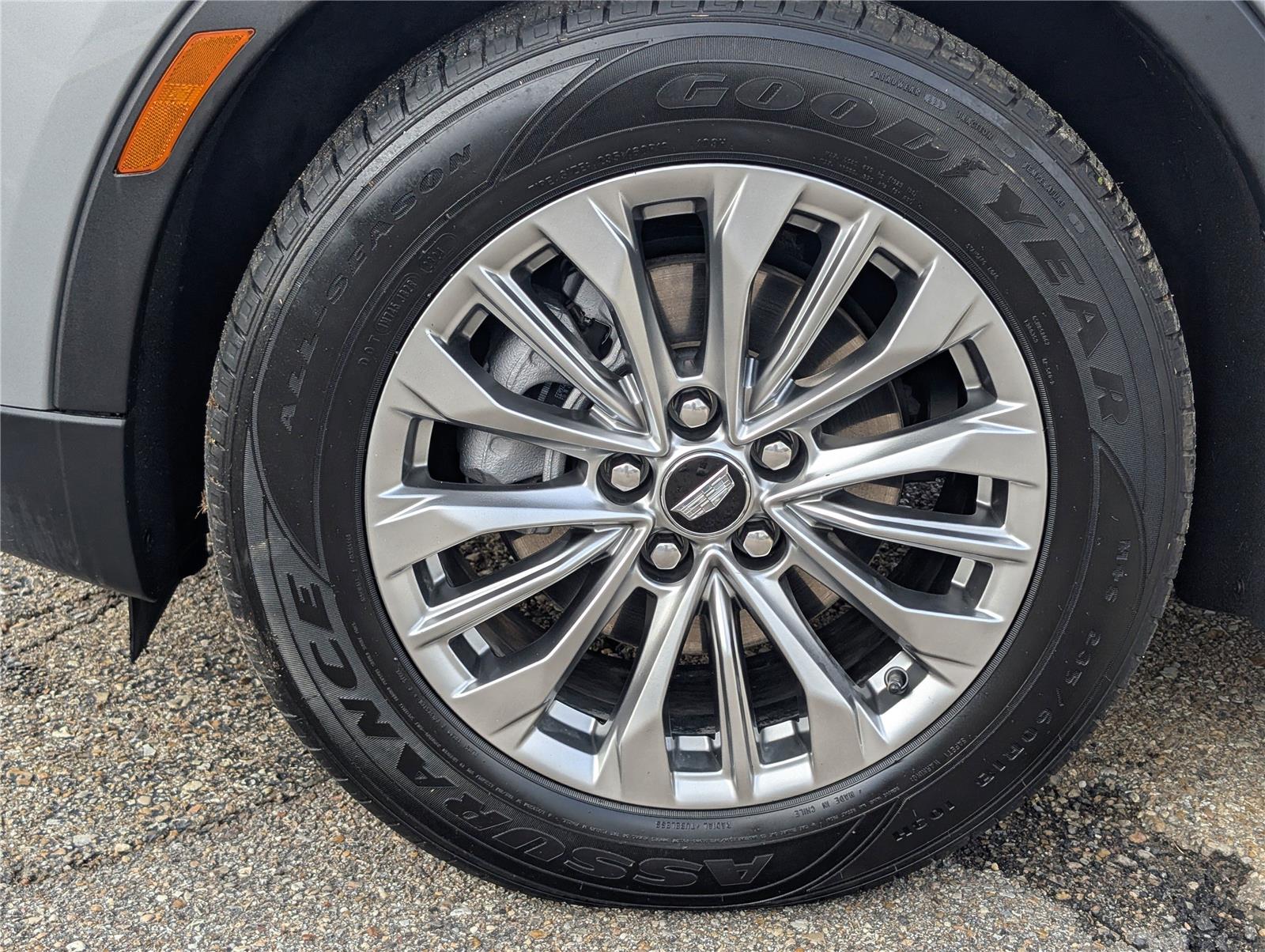 2024 Cadillac XT4 Premium Luxury photo 9