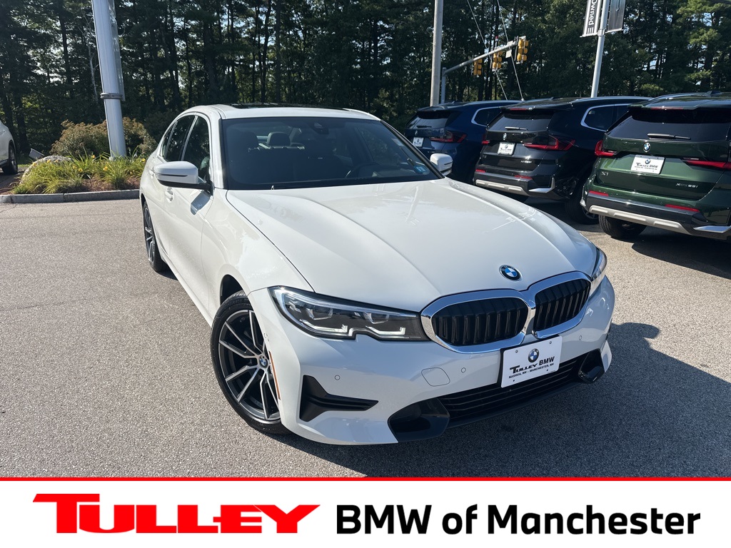 2022 BMW 3 Series 330i's photo