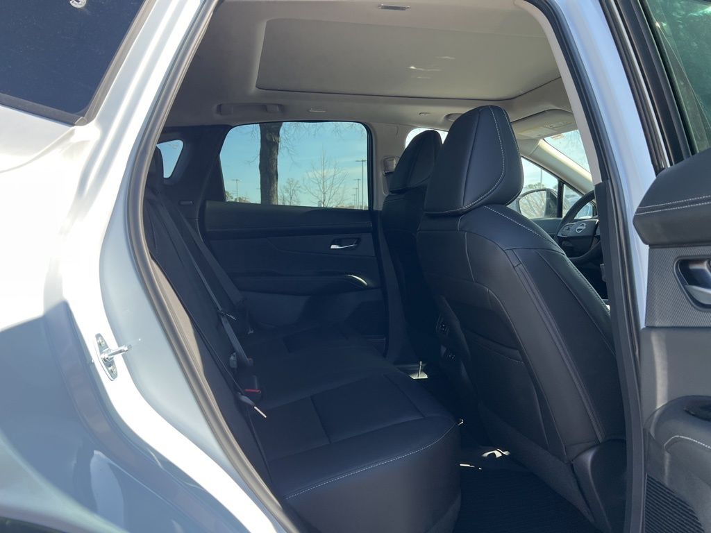 2025 Nissan Murano SL photo 14