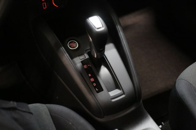 2025 Nissan Kicks Play S photo 14