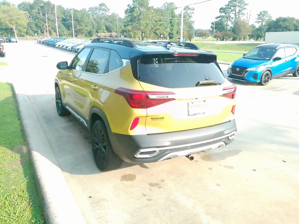2023 Kia Seltos Nightfall Edition photo 4