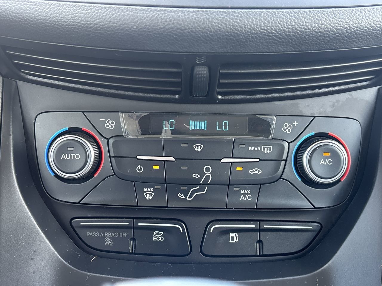2017 Ford C-Max Hybrid SE photo 22