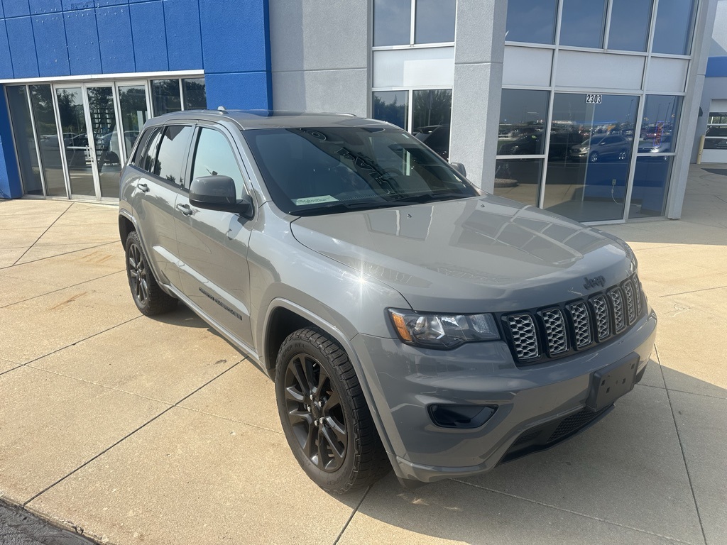 2019 Jeep Grand Cherokee Altitude photo 3