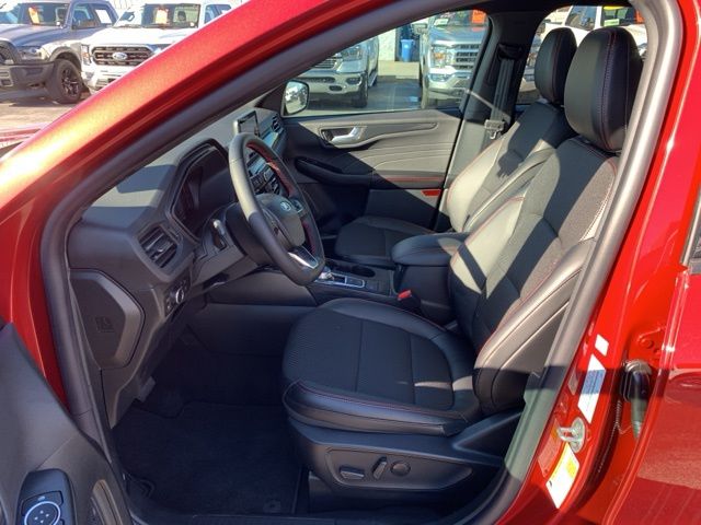2025 Ford Escape ST-Line photo 11