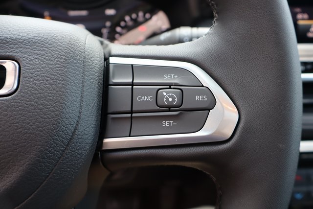 2025 Jeep Compass Altitude photo 12