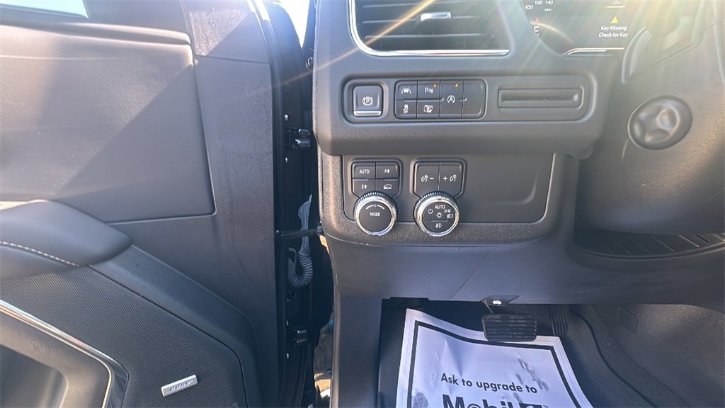 2023 Gmc Yukon SLT photo 17