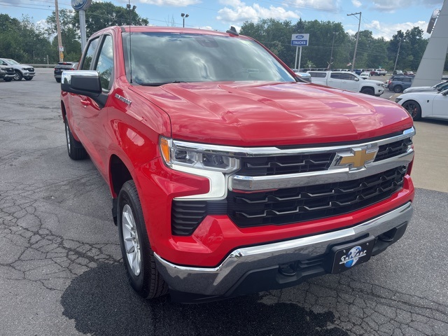 2023 Chevrolet Silverado 1500 LT photo 9