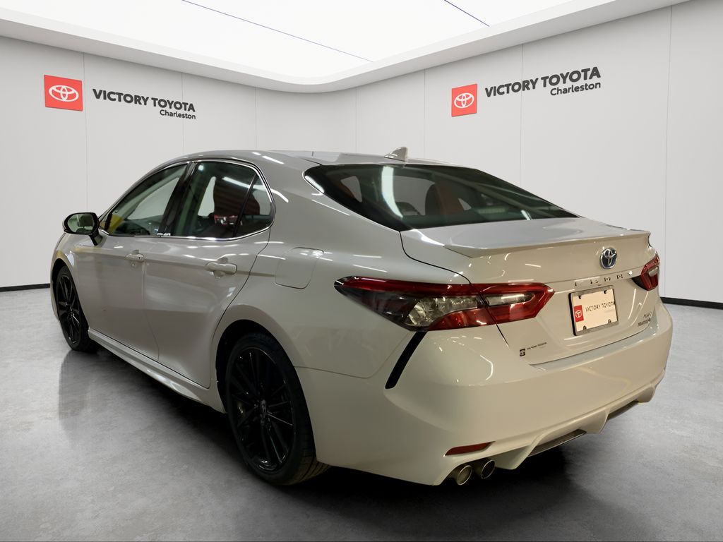 2024 Toyota Camry Hybrid XSE photo 3