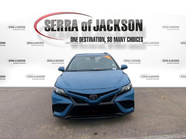 2023 Toyota Camry SE photo 3