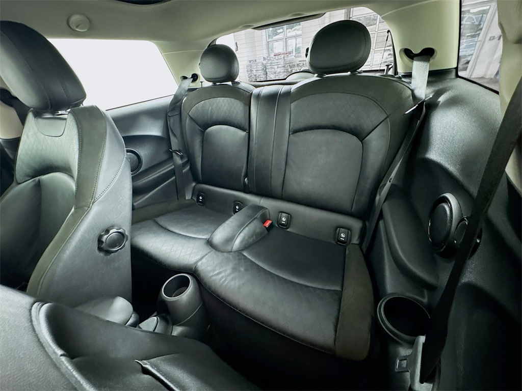 2023 Mini Cooper Hardtop S photo 23