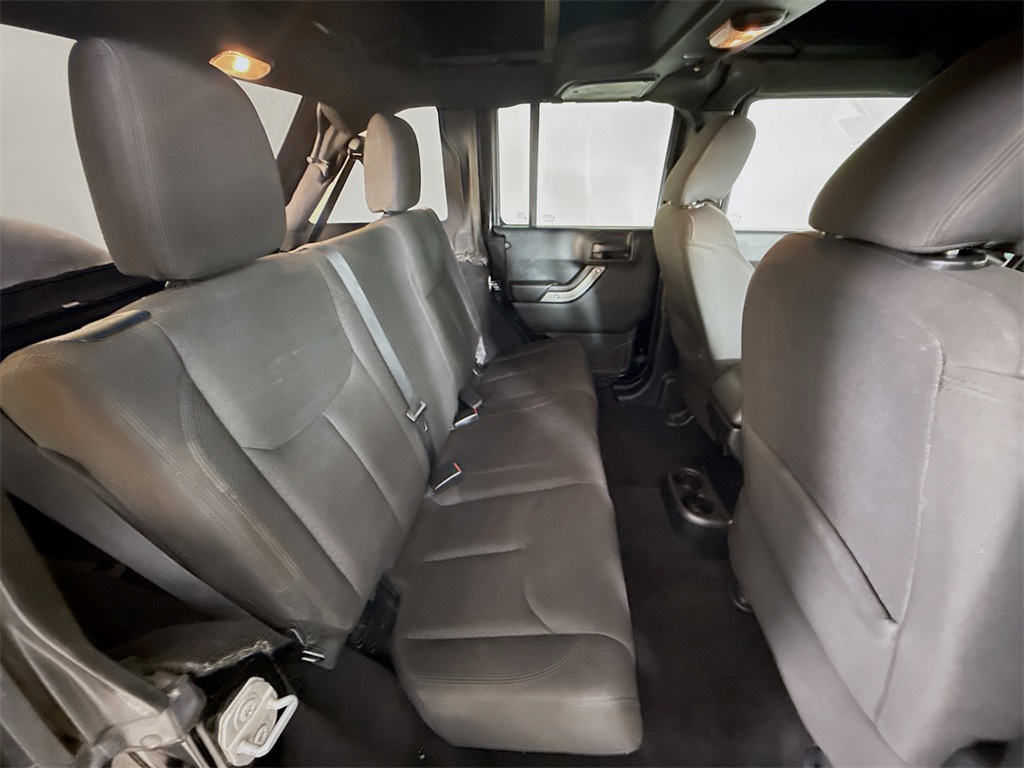 2016 Jeep Wrangler Unlimited Sport photo 21
