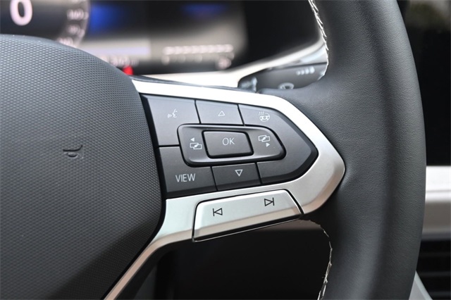 2025 Volkswagen Taos SE photo 11