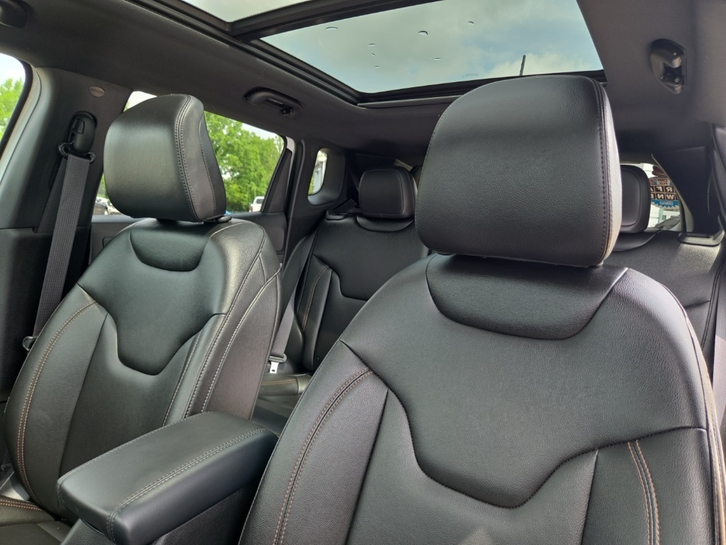 2024 Jeep Compass Latitude Lux photo 11