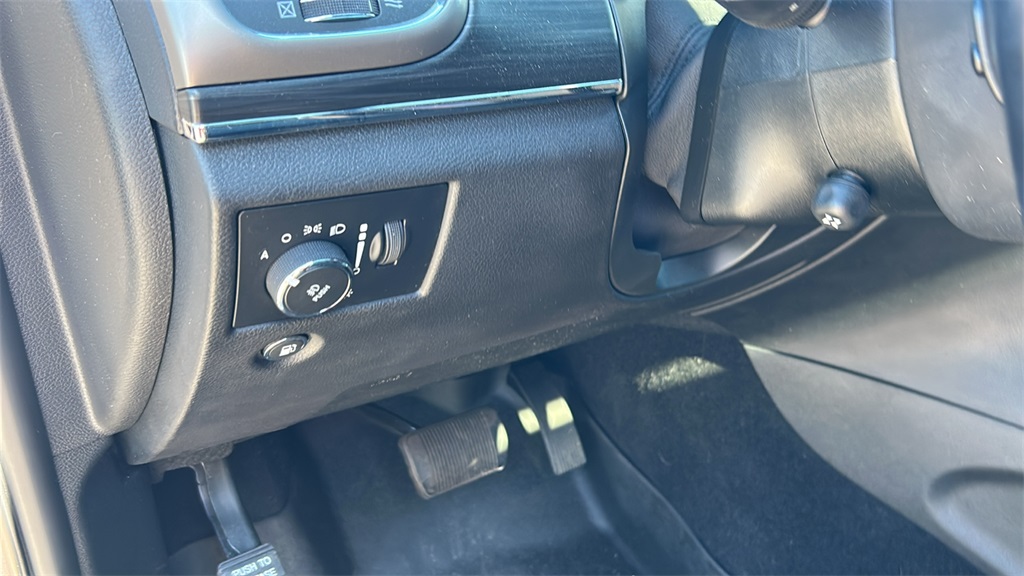 2020 Jeep Grand Cherokee Limited photo 12