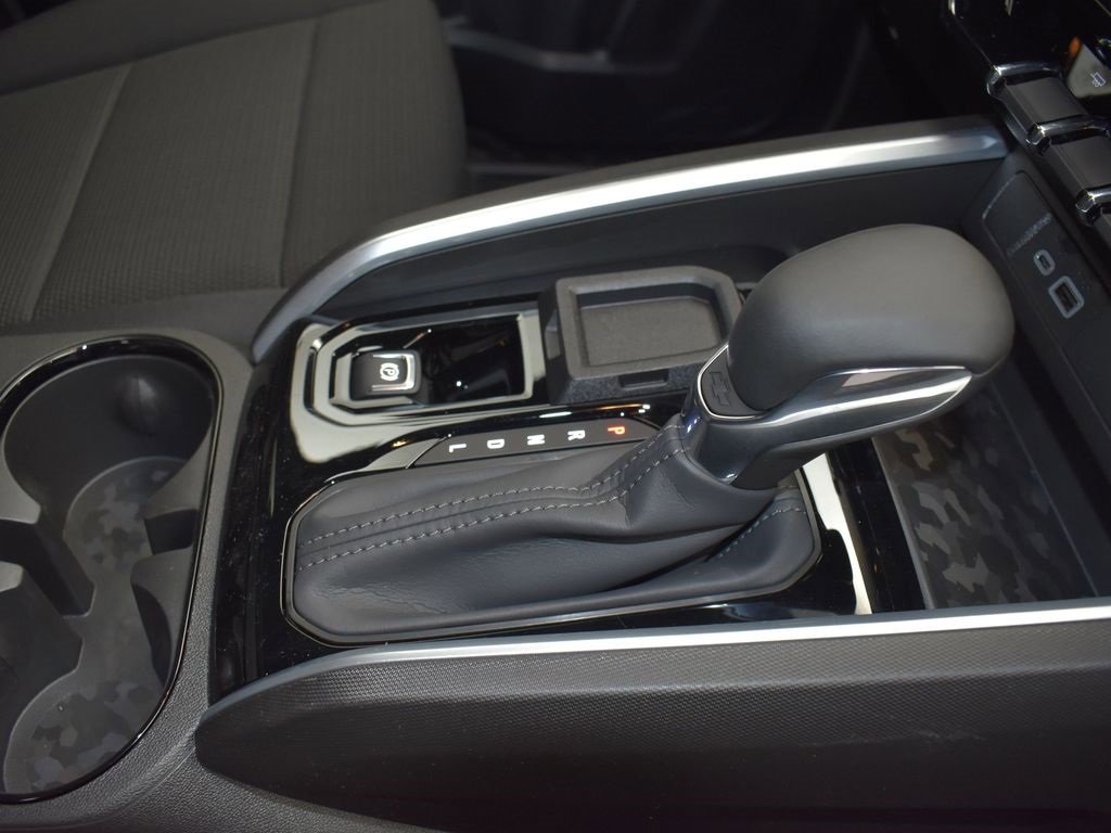 2024 Chevrolet Colorado LT photo 29