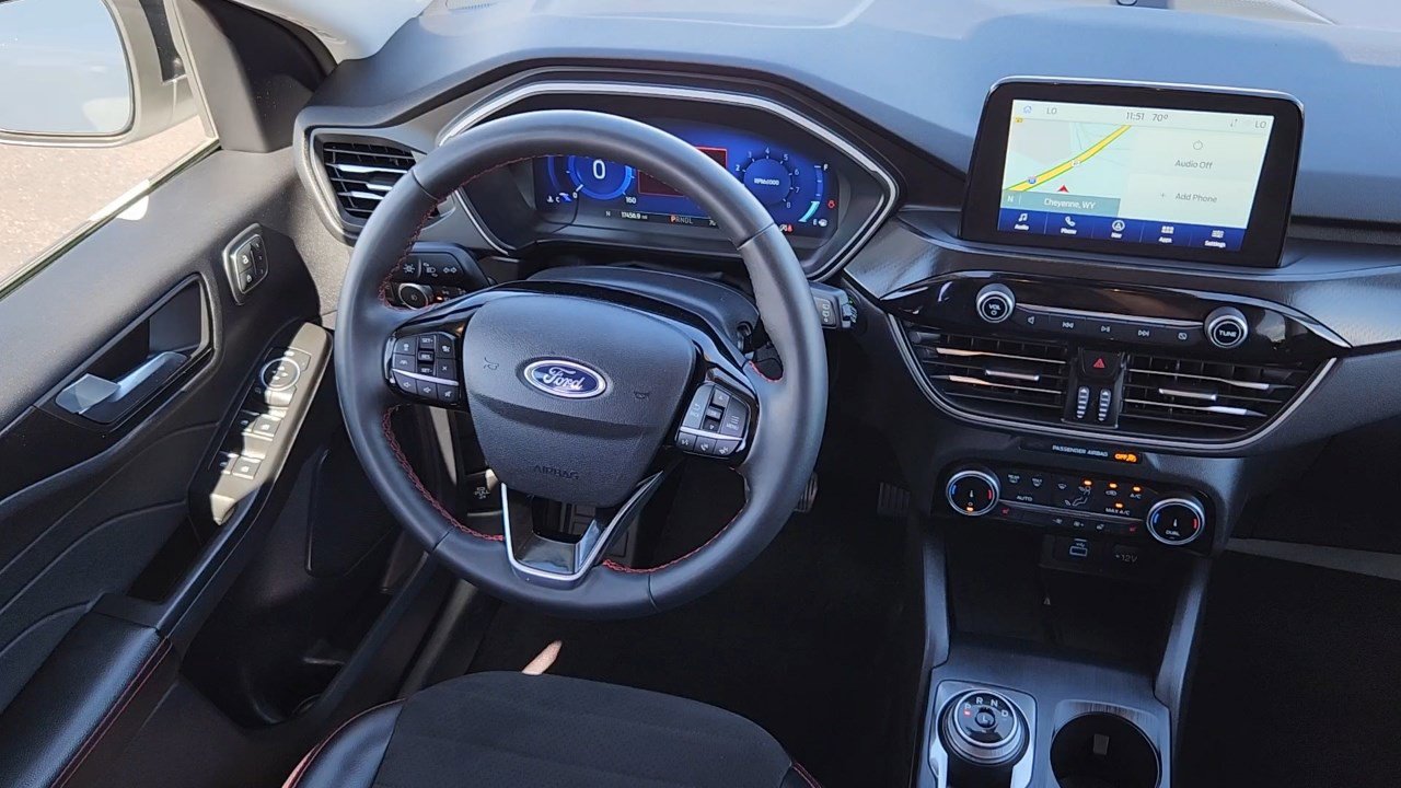 2022 Ford Escape SEL photo 5