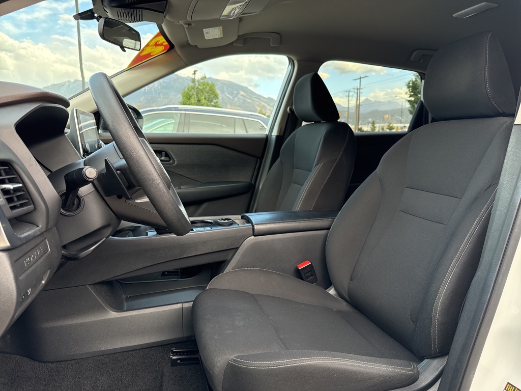 2023 Nissan Rogue S photo 9