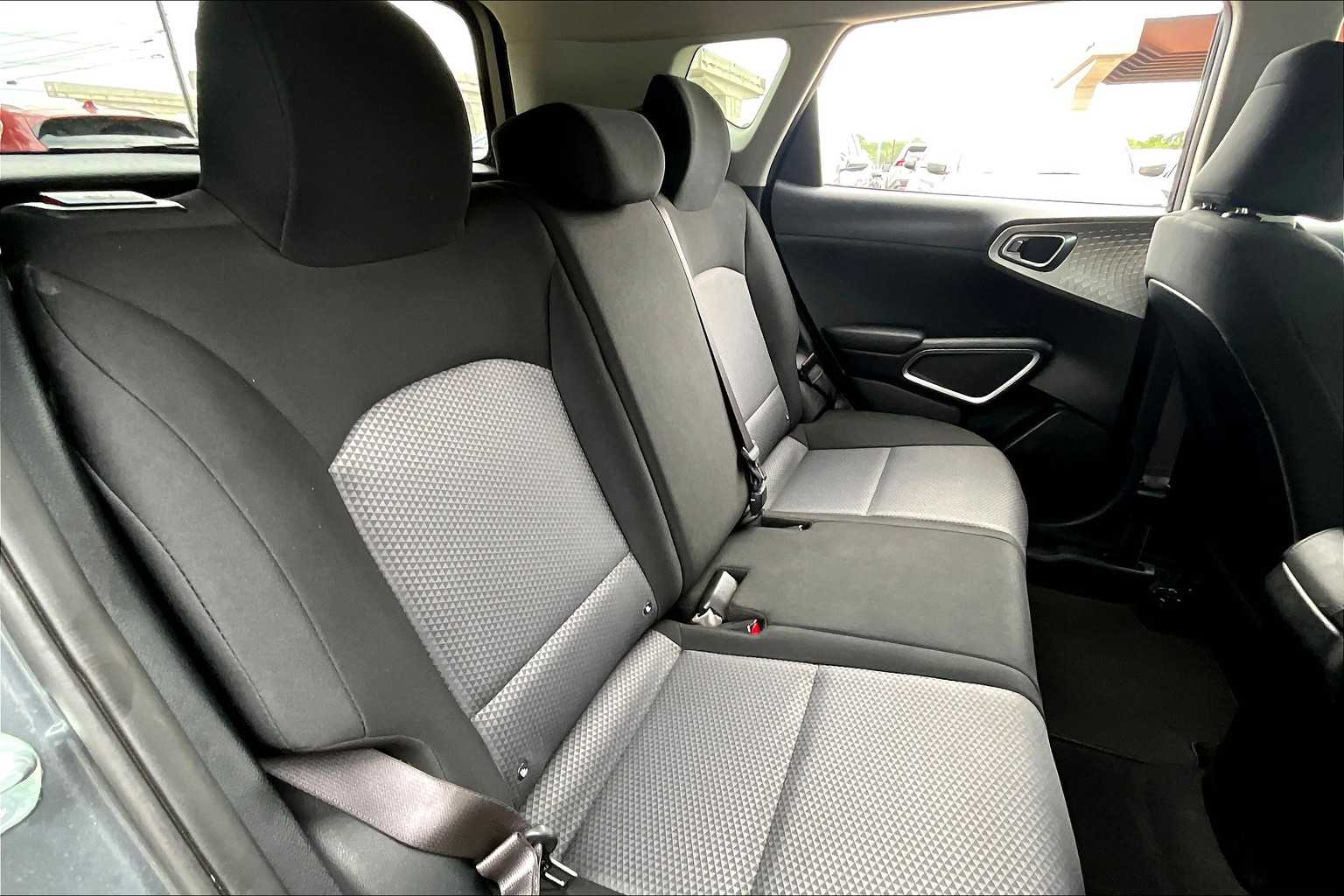 2023 Kia Soul LX S photo 17