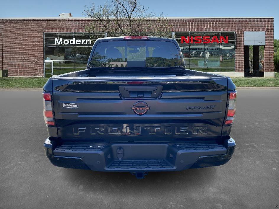 2025 Nissan Frontier PRO-4X photo 3