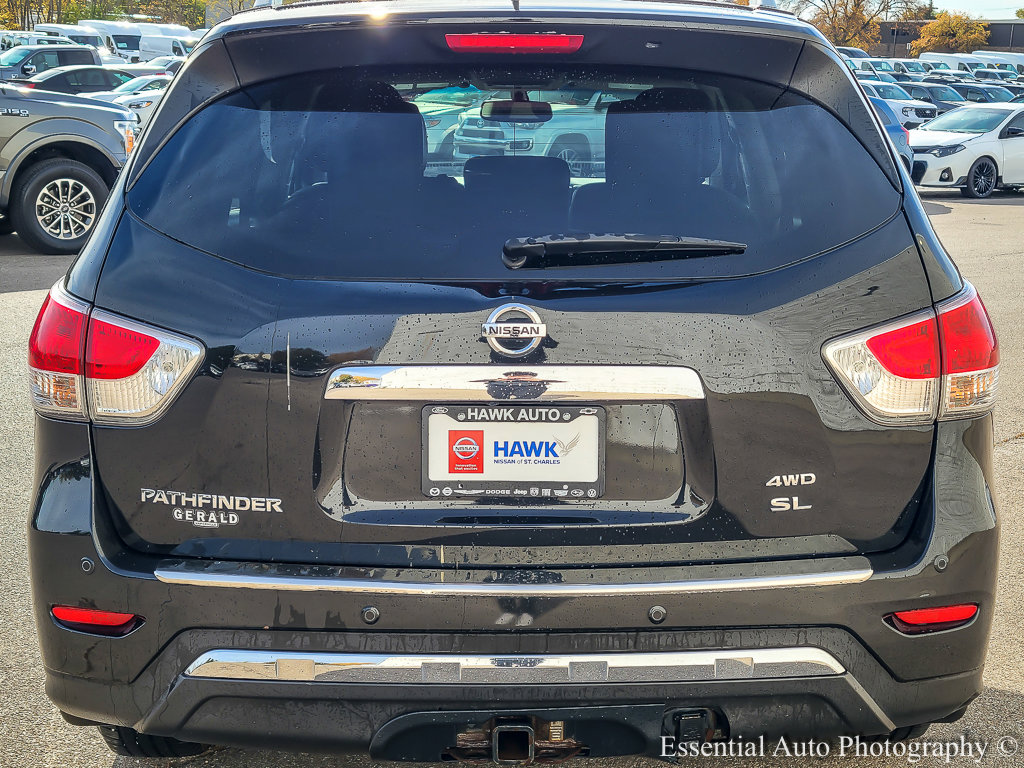 2015 Nissan Pathfinder SL photo 3