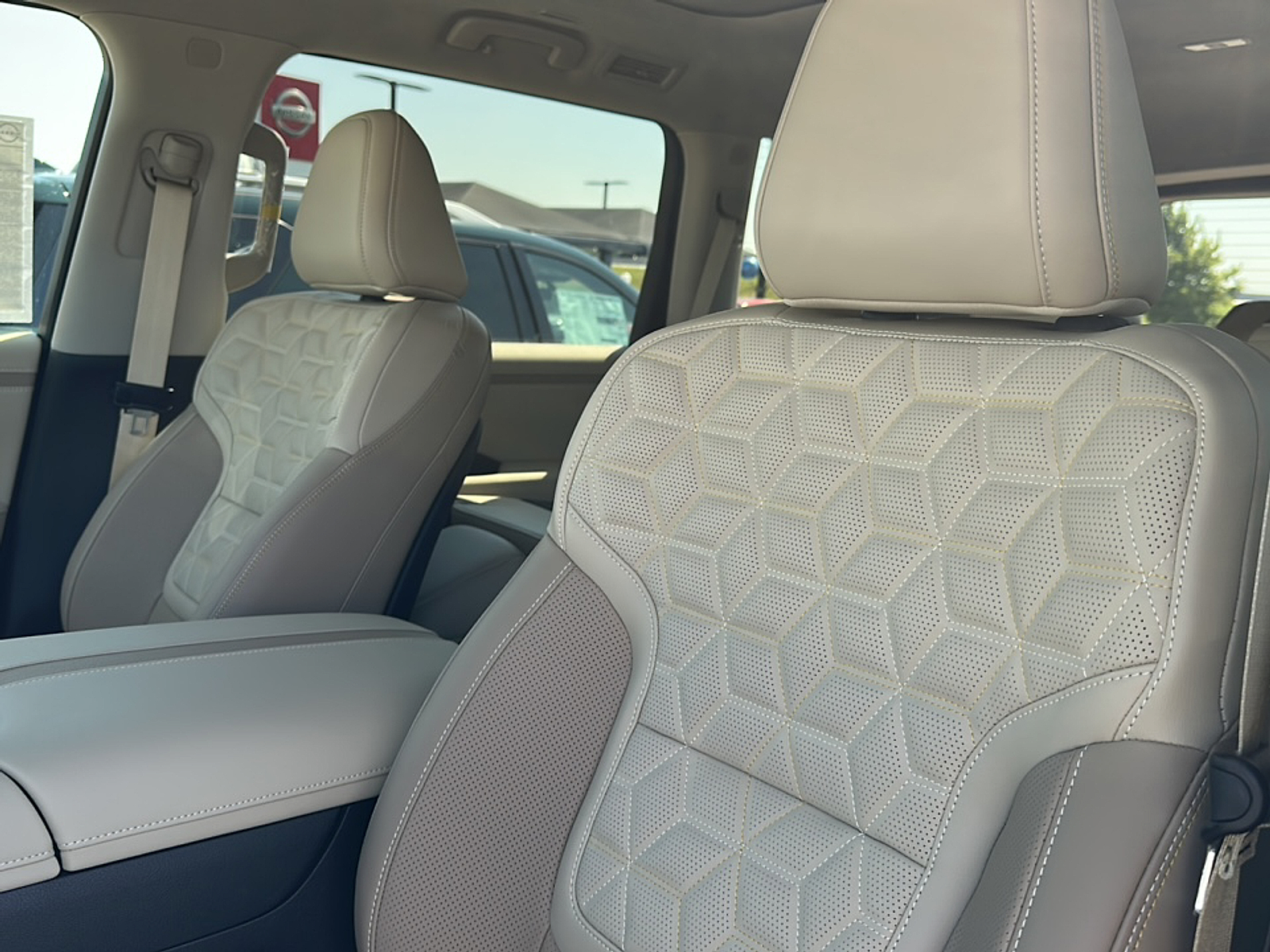 2026 Nissan Armada Platinum Reserve photo 6