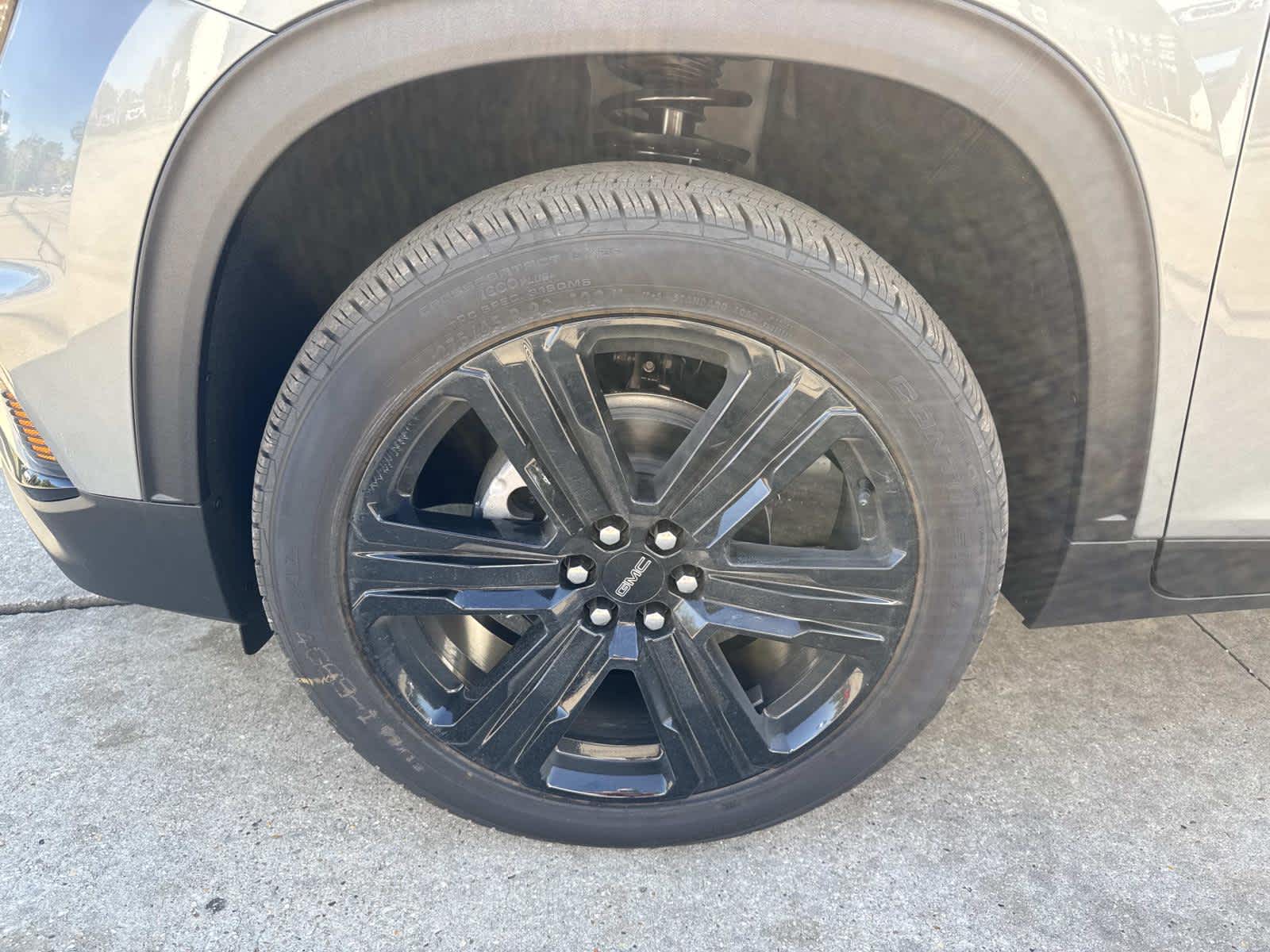 2026 Gmc Acadia Elevation photo 2