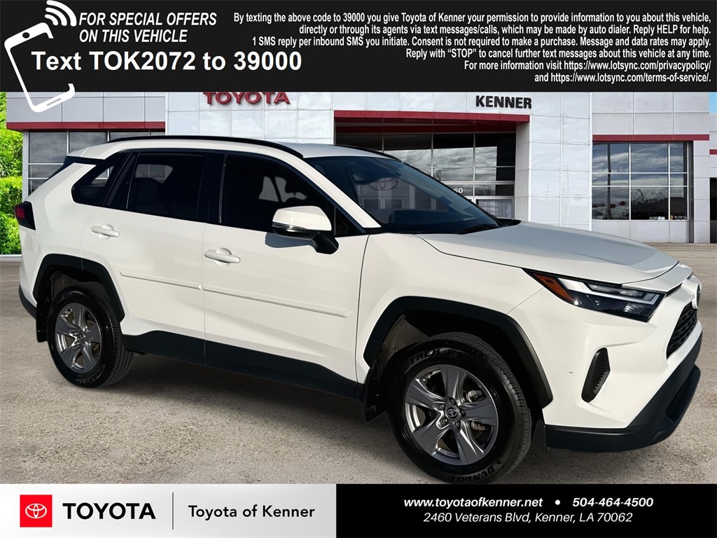 2024 Toyota RAV4 XLE's photo