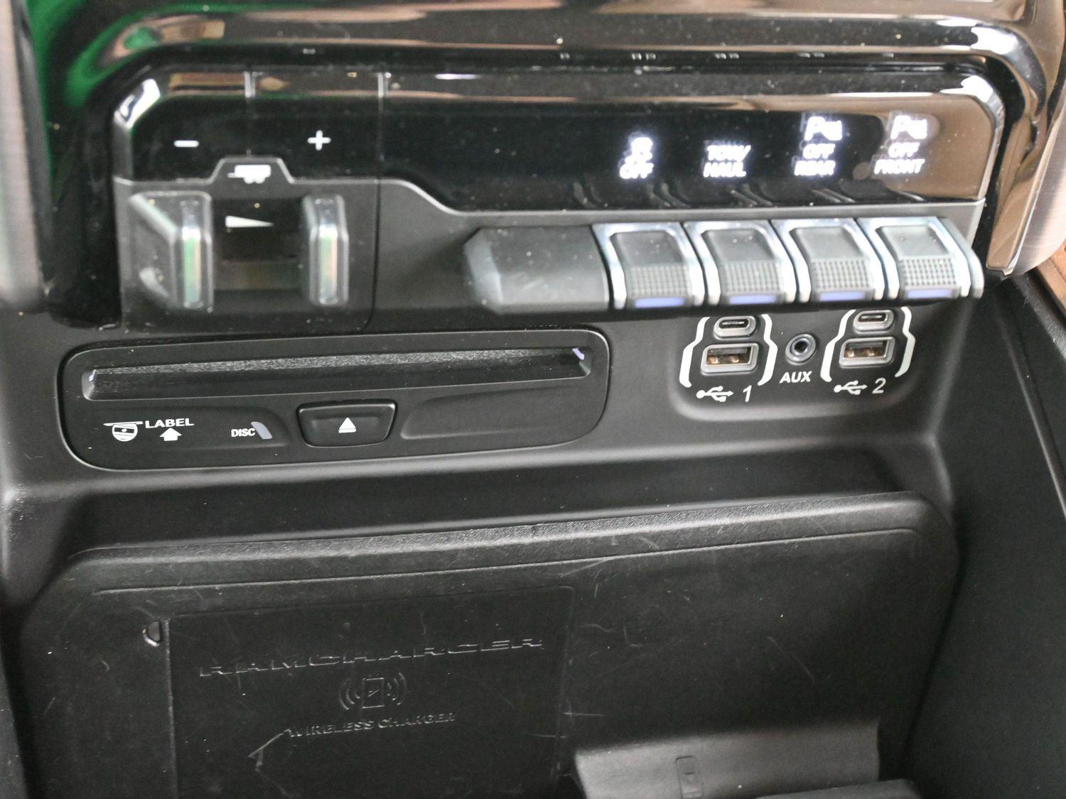 2019 Ram 1500 Longhorn photo 23