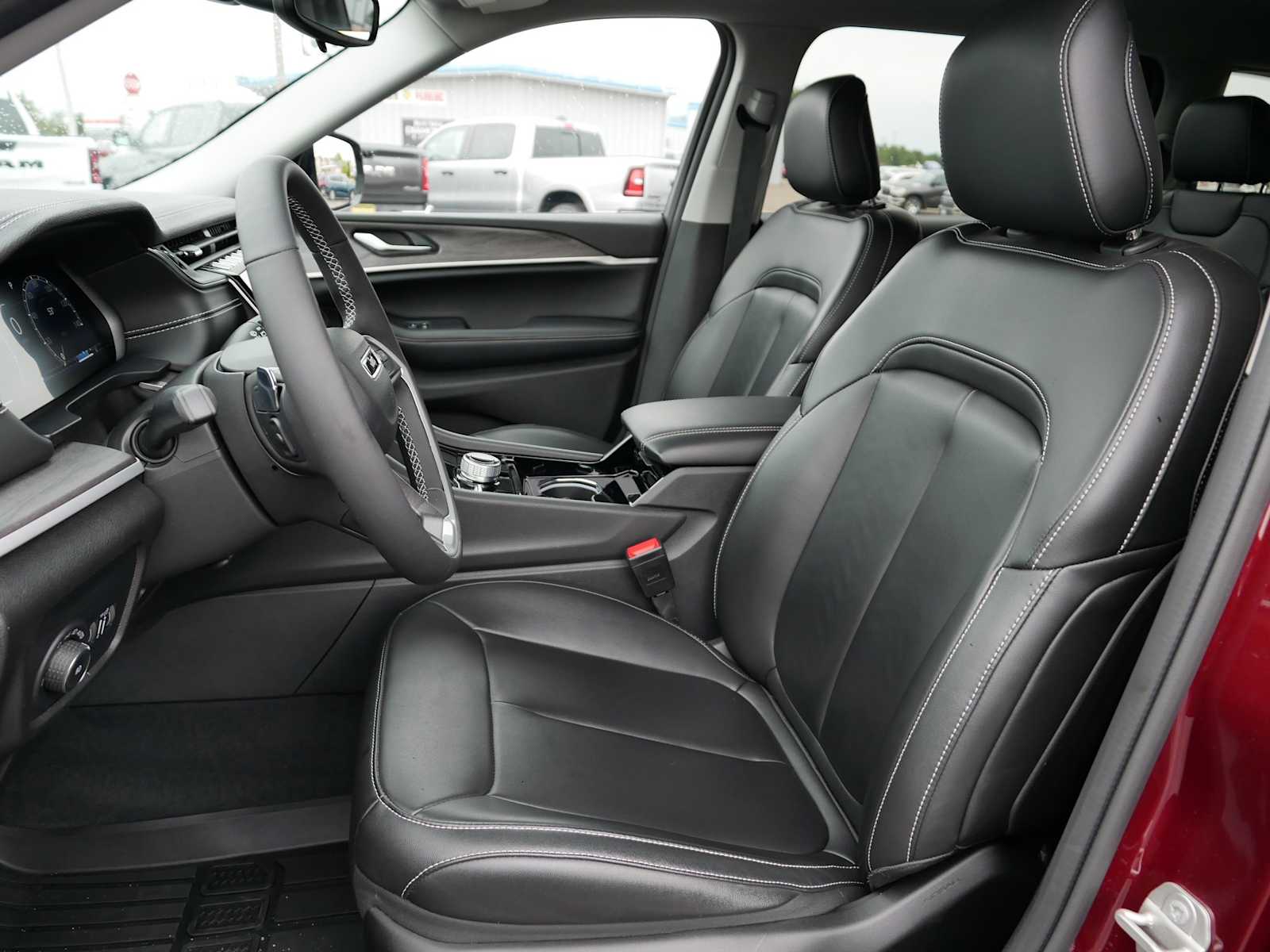 2023 Jeep Grand Cherokee Limited photo 11