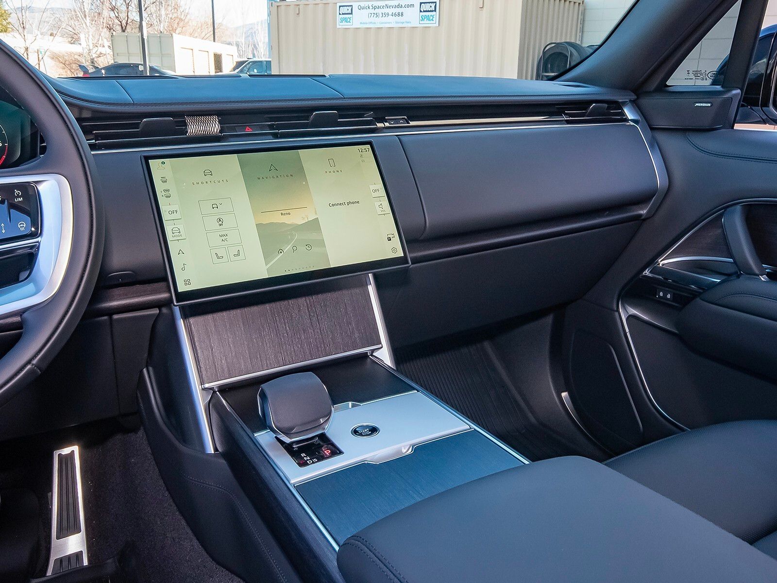 2025 Land Rover Range Rover SE photo 22