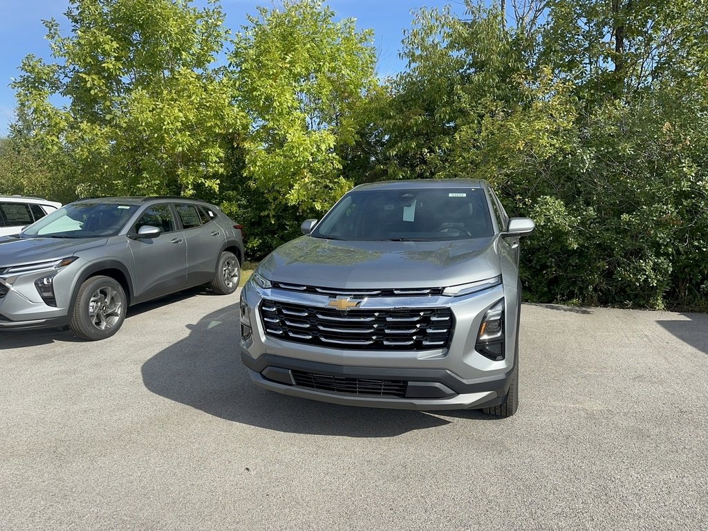 2026 Chevrolet Equinox LT photo 2