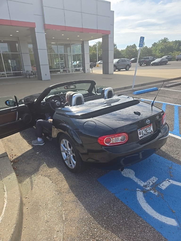 2015 Mazda MX-5 Miata Miata Grand Touring photo 4