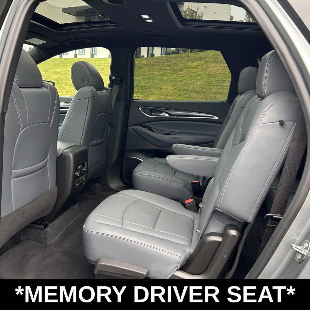 2023 Buick Enclave Premium photo 16