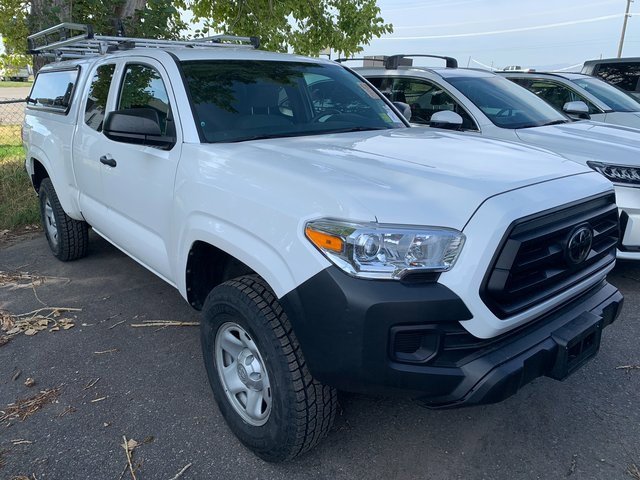 2022 Toyota Tacoma SR photo 2