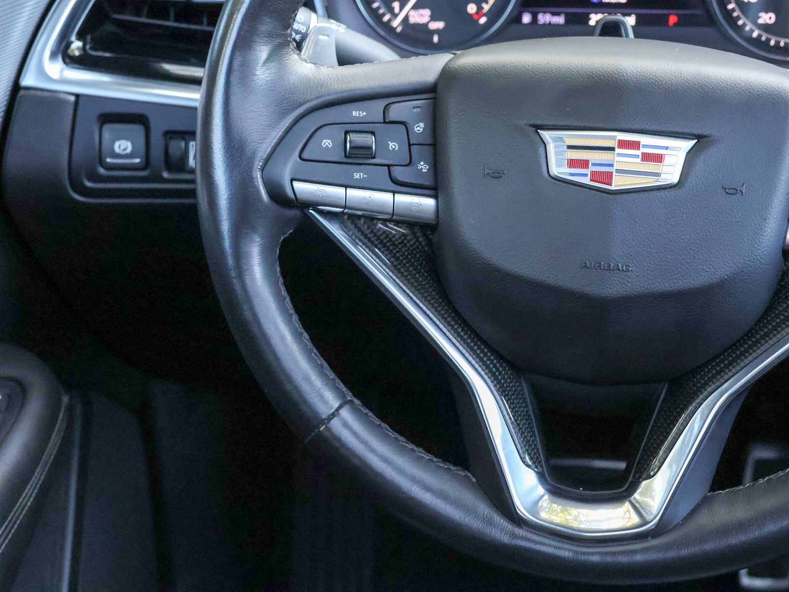 2023 Cadillac XT6 Sport photo 18
