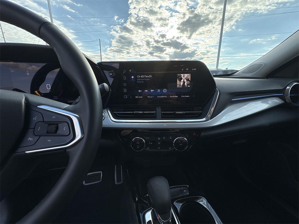 2024 Chevrolet Trax LT photo 11