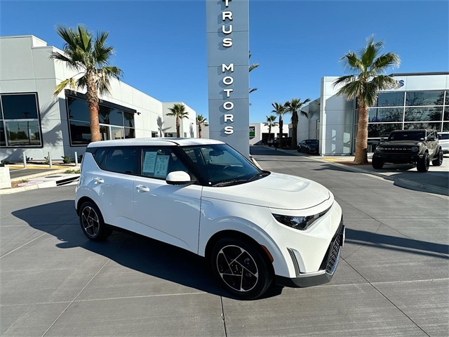 2025 Kia Soul EX's photo