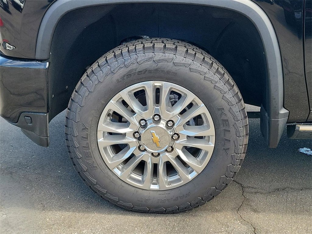 2023 Chevrolet Silverado 2500HD High Country photo 25