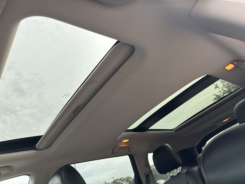 2020 Nissan Pathfinder SL photo 22