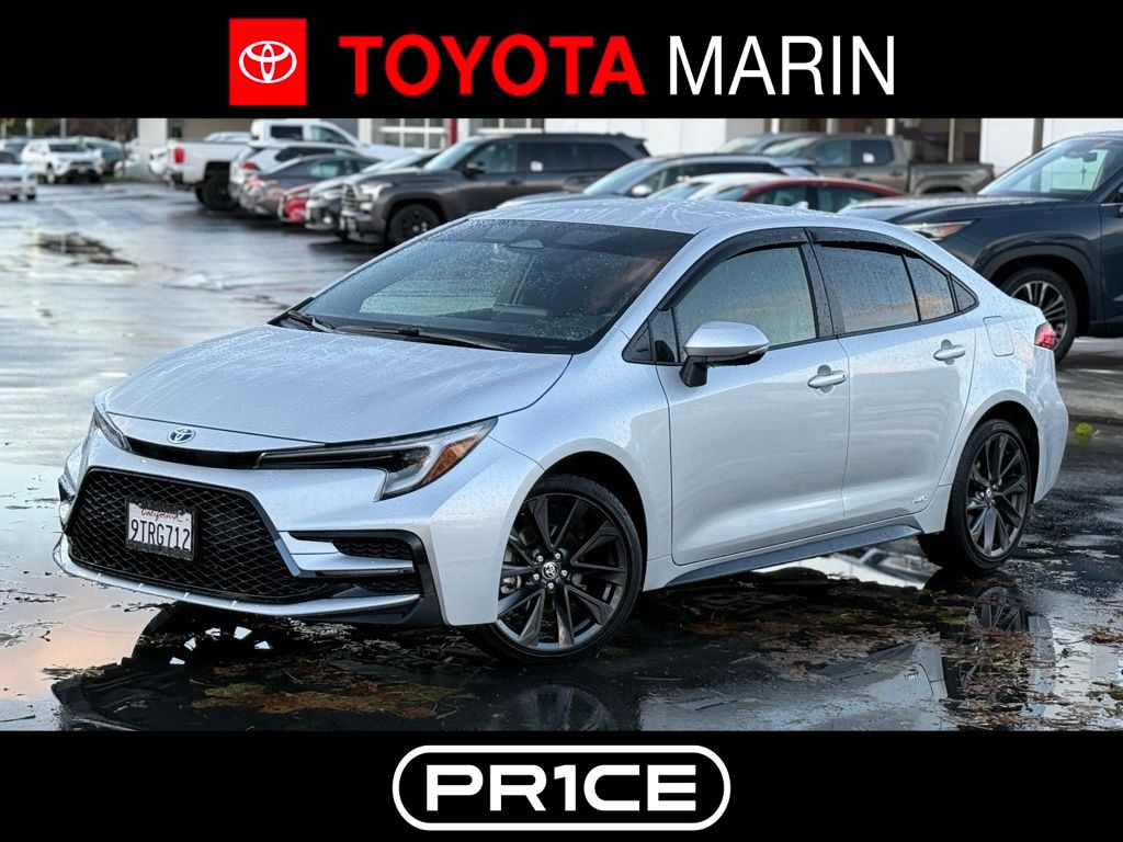 2025 Toyota Corolla SE's photo