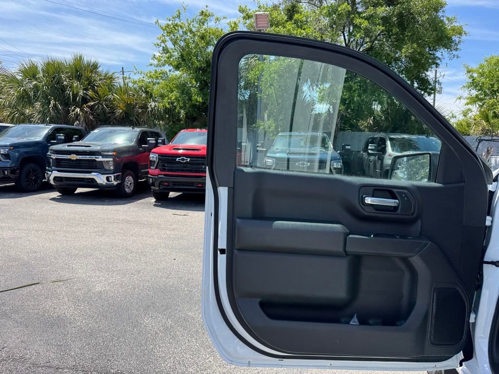2025 Chevrolet Silverado 1500 photo 17