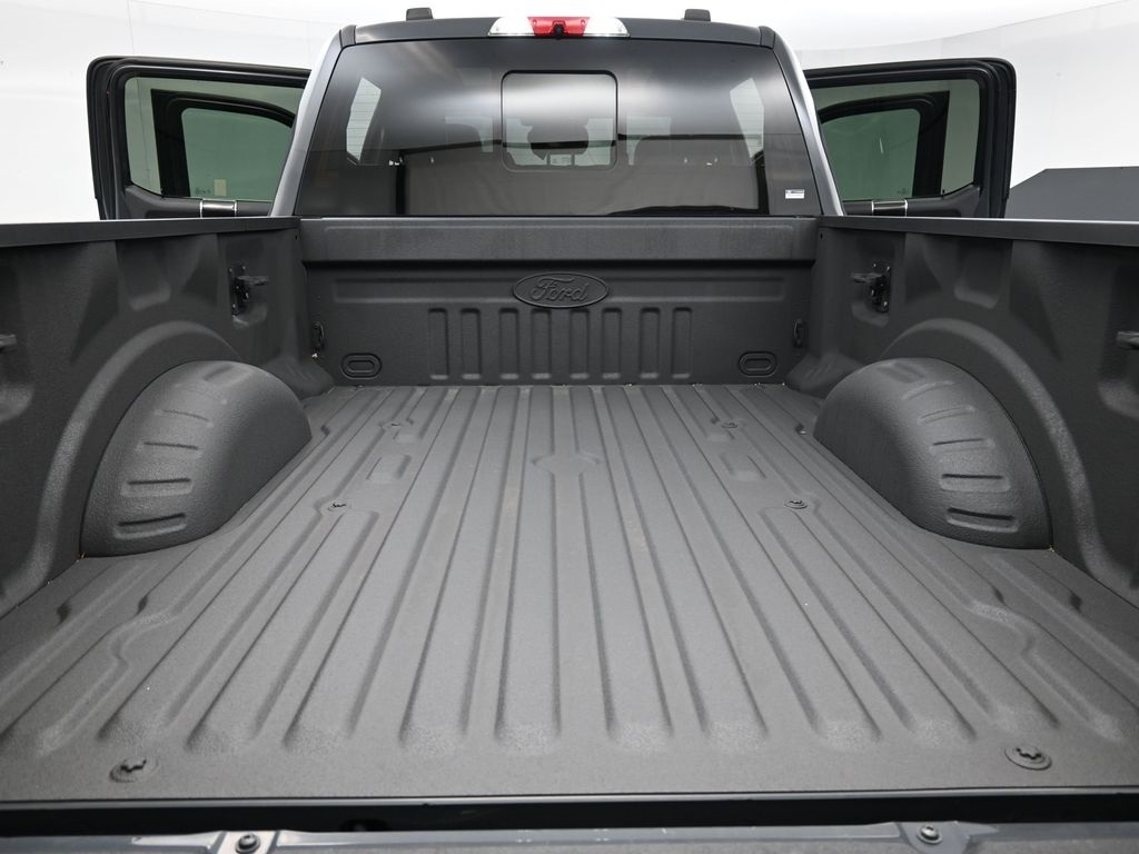 2021 Ford F-350 photo 38