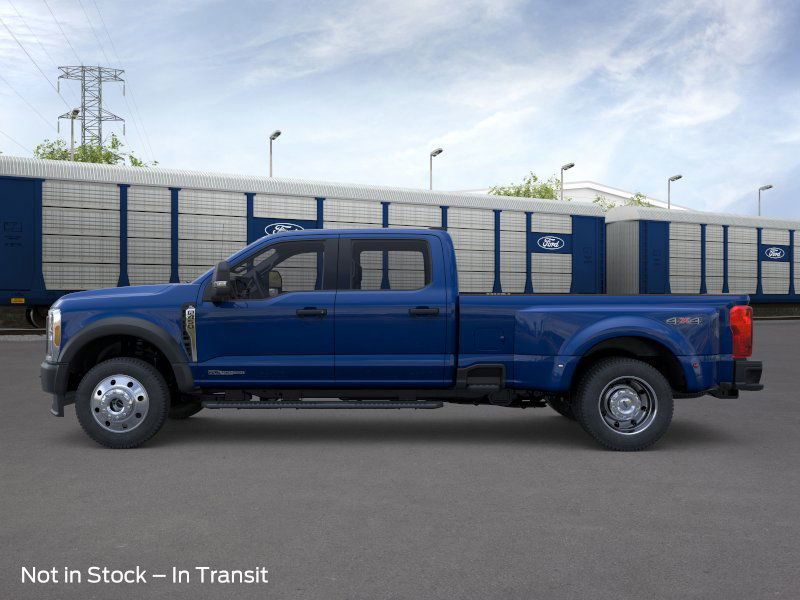 2026 Ford F-450 photo 3